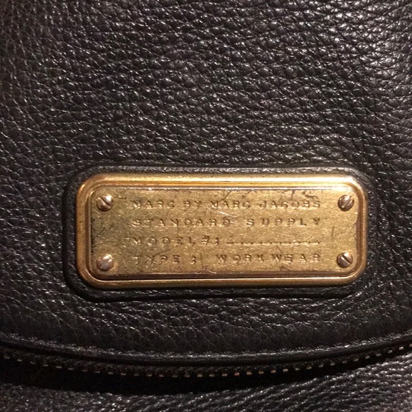 MARC JACOBS 🔥🔥Natasha crossbody genuine leather bag, gold hardware. - Picture 2 of 8